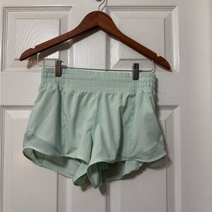 Lululemon hotty hot shorts high rise size 6 vvvguc